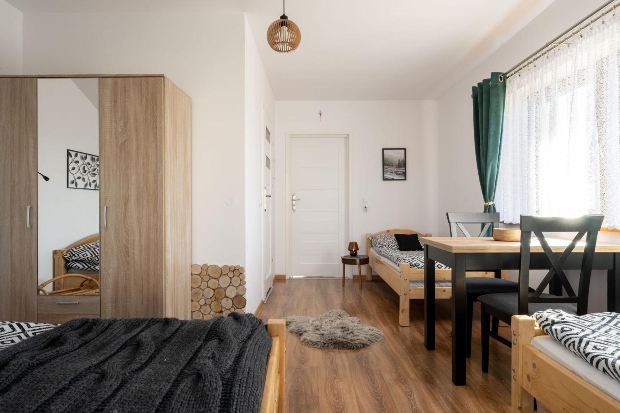 Ferienwohnung Dw Pod Zlotym Kasztanem Trybsz Exterior foto